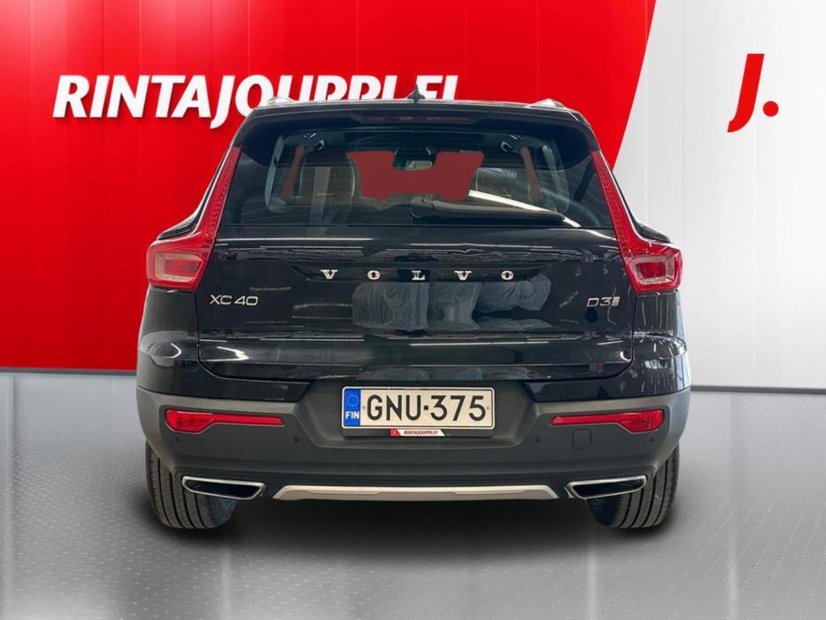 VOLVO XC40 2019