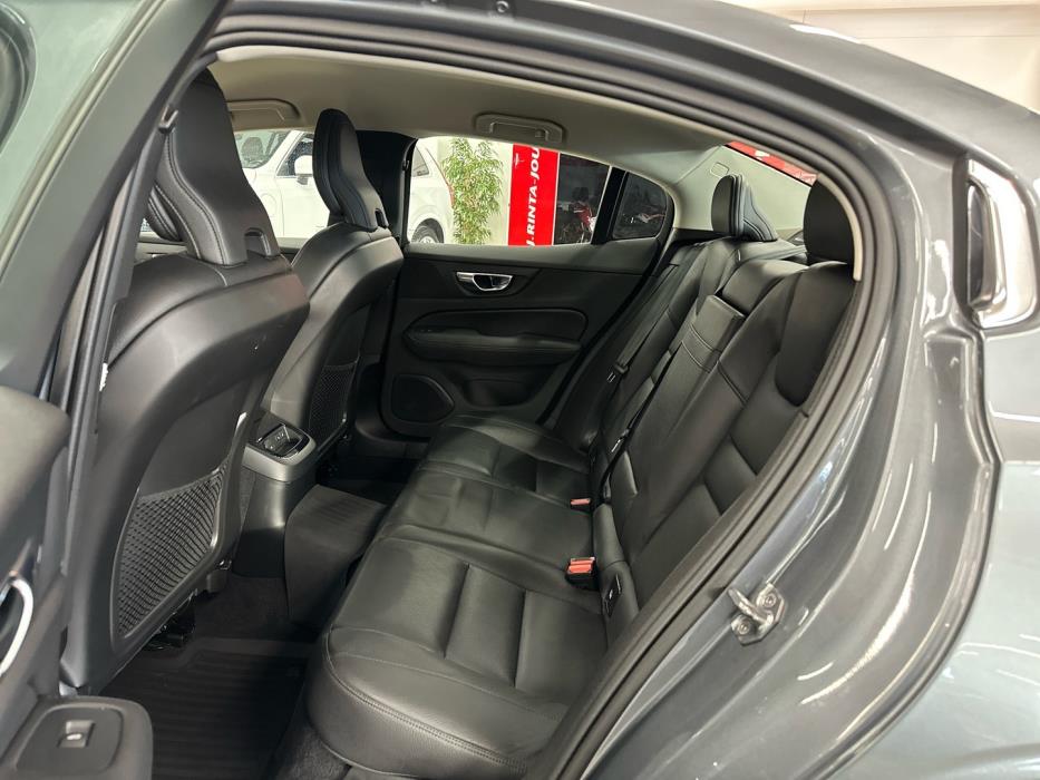VOLVO S60 2021