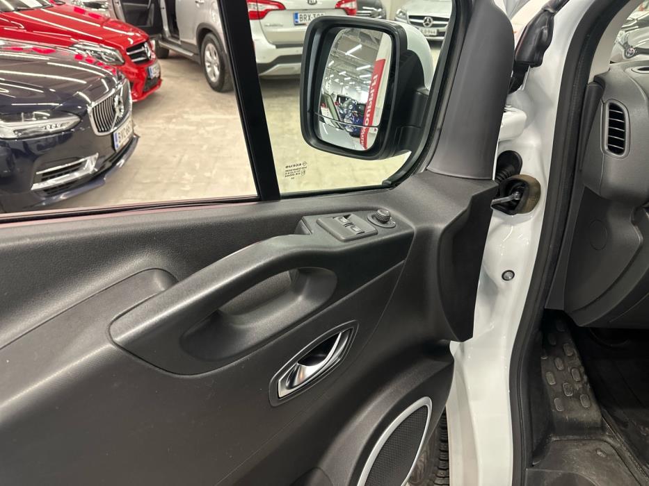 RENAULT Trafic Passenger 2020