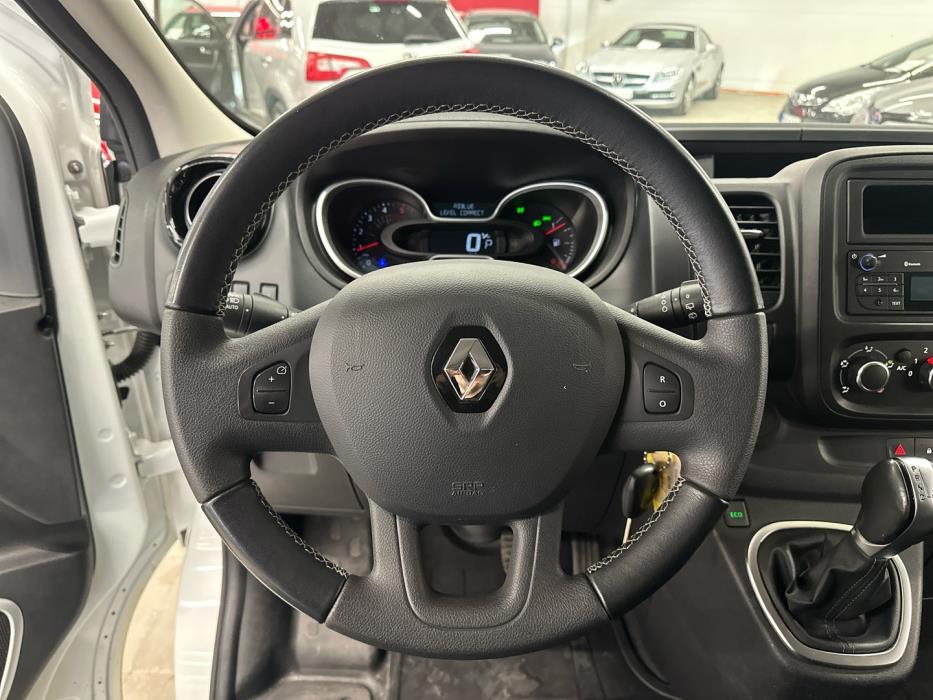 RENAULT Trafic Passenger 2020