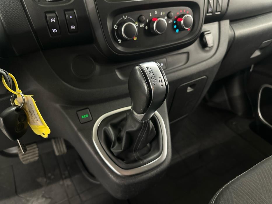 RENAULT Trafic Passenger 2020