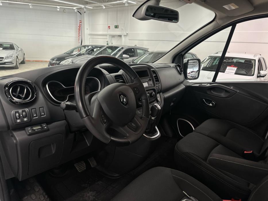 RENAULT Trafic Passenger 2020