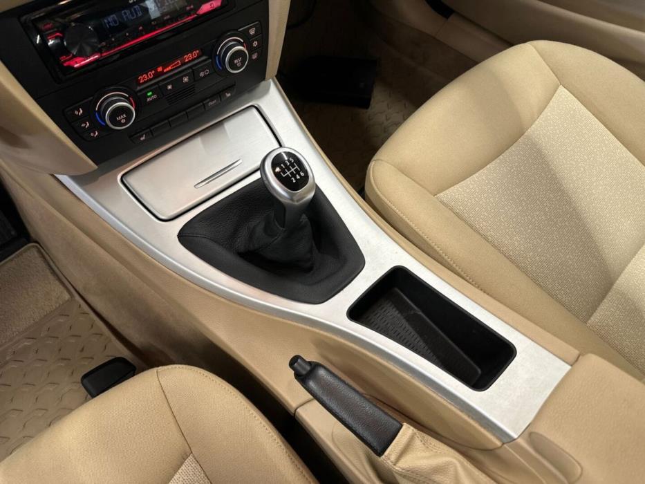 BMW 320 2008