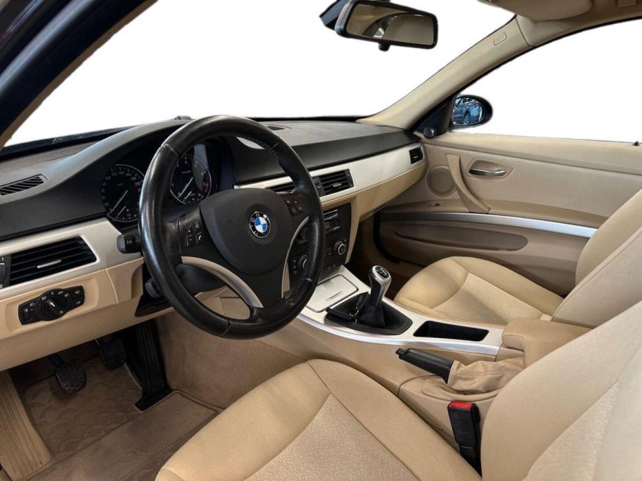 BMW 320 2008