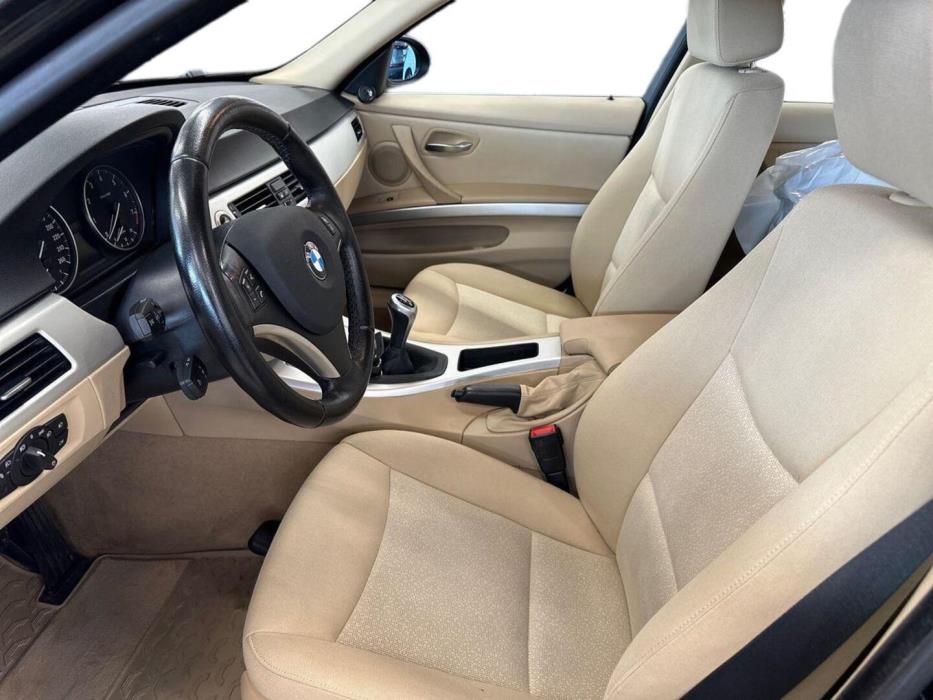 BMW 320 2008