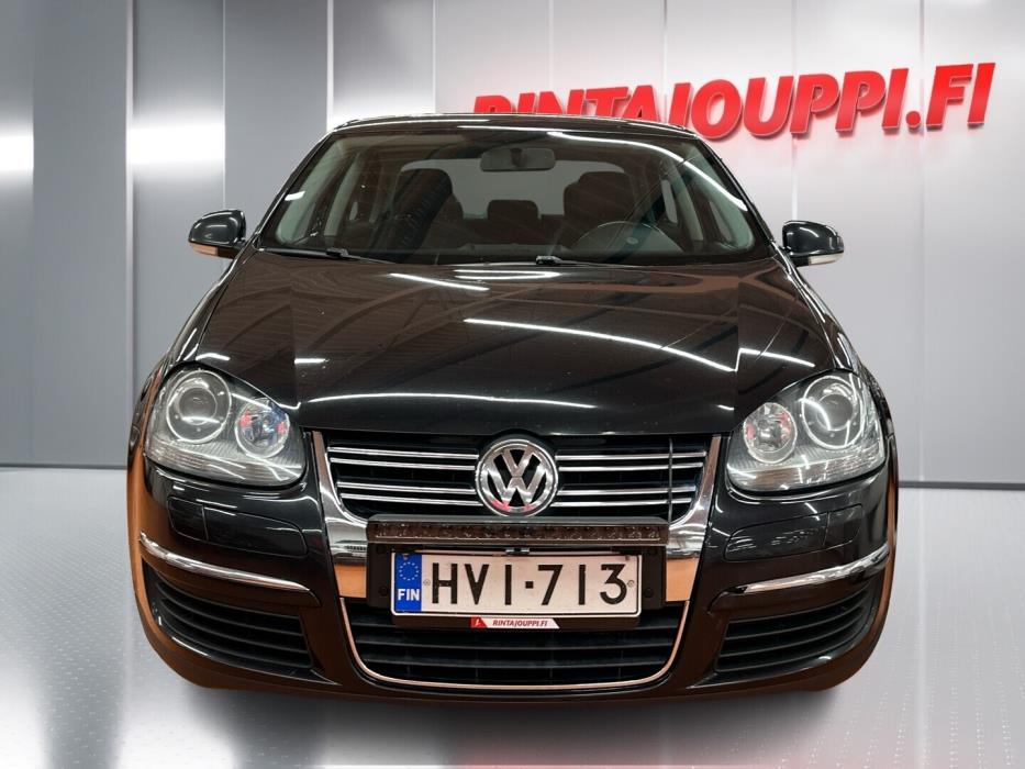 VOLKSWAGEN Jetta 2010
