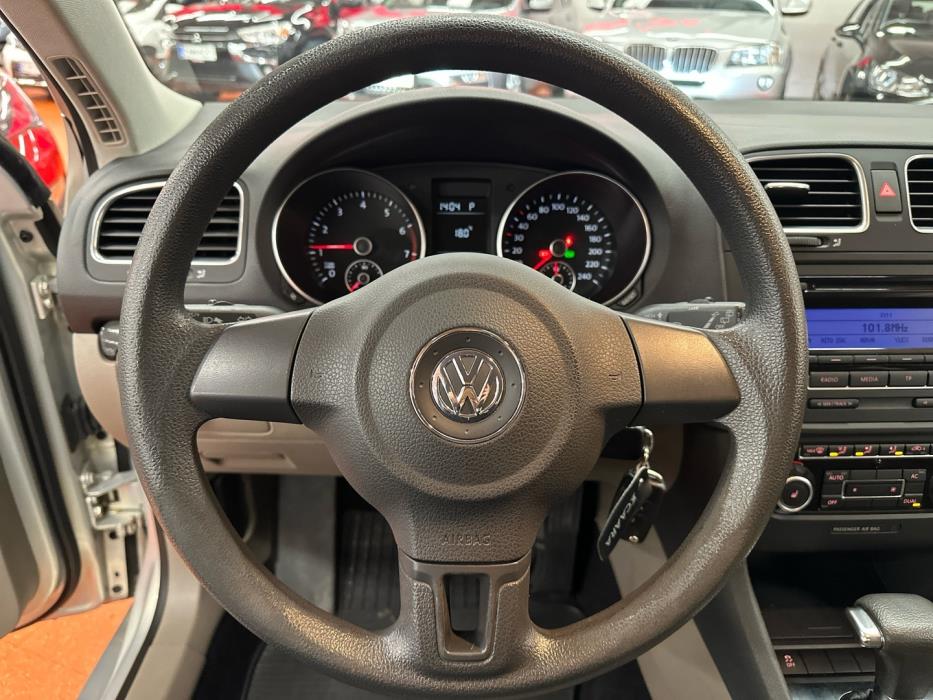 VOLKSWAGEN Golf 2010