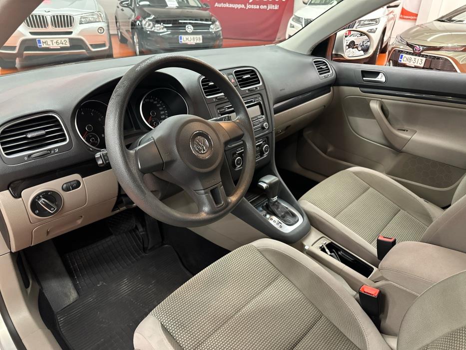 VOLKSWAGEN Golf 2010