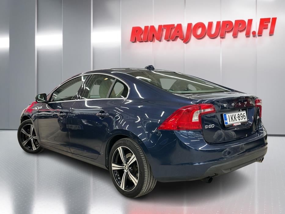 VOLVO S60 2011