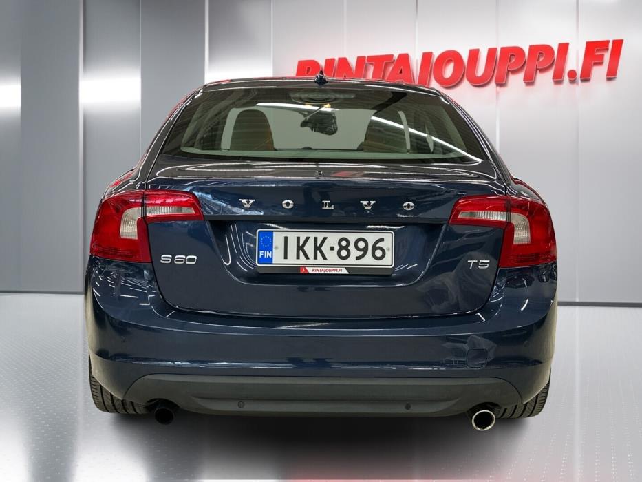 VOLVO S60 2011