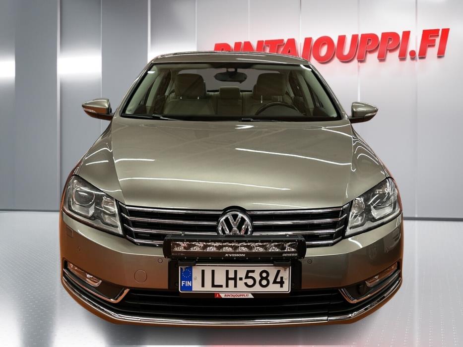 VOLKSWAGEN Passat 2014