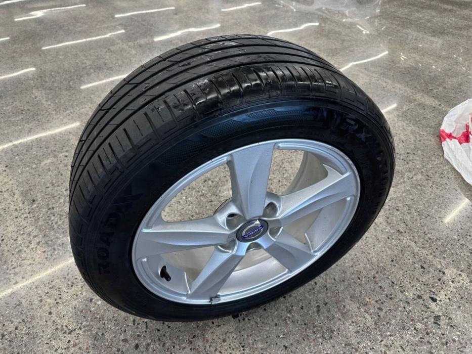 VOLVO V40 2014