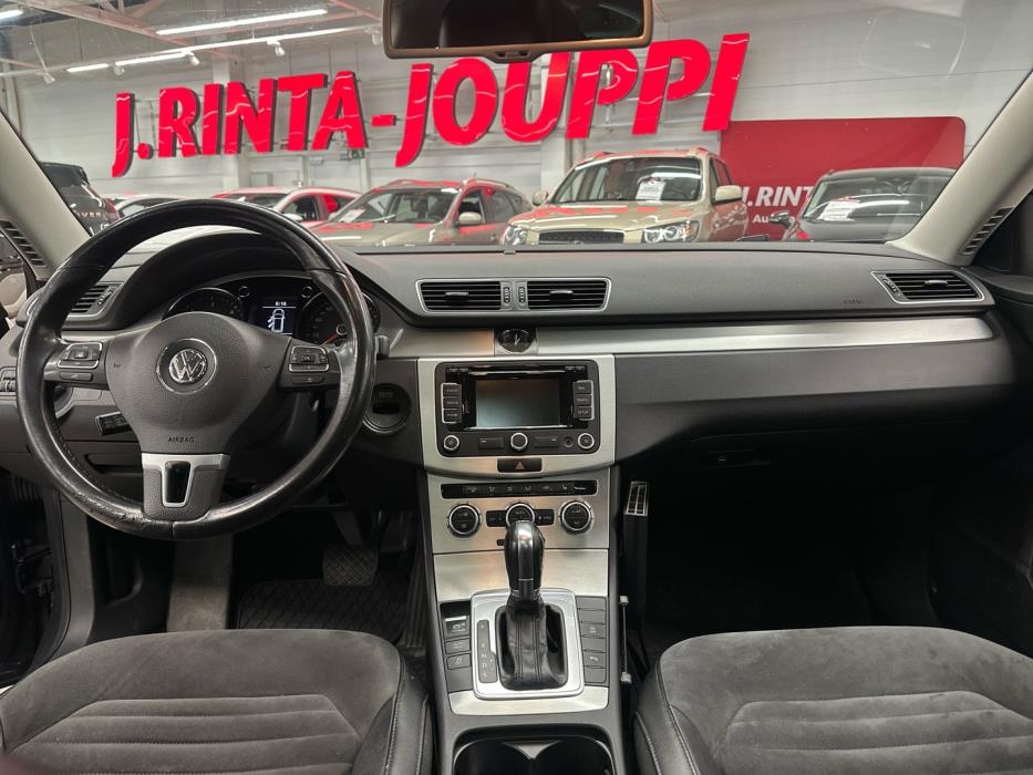 VOLKSWAGEN Passat 2014