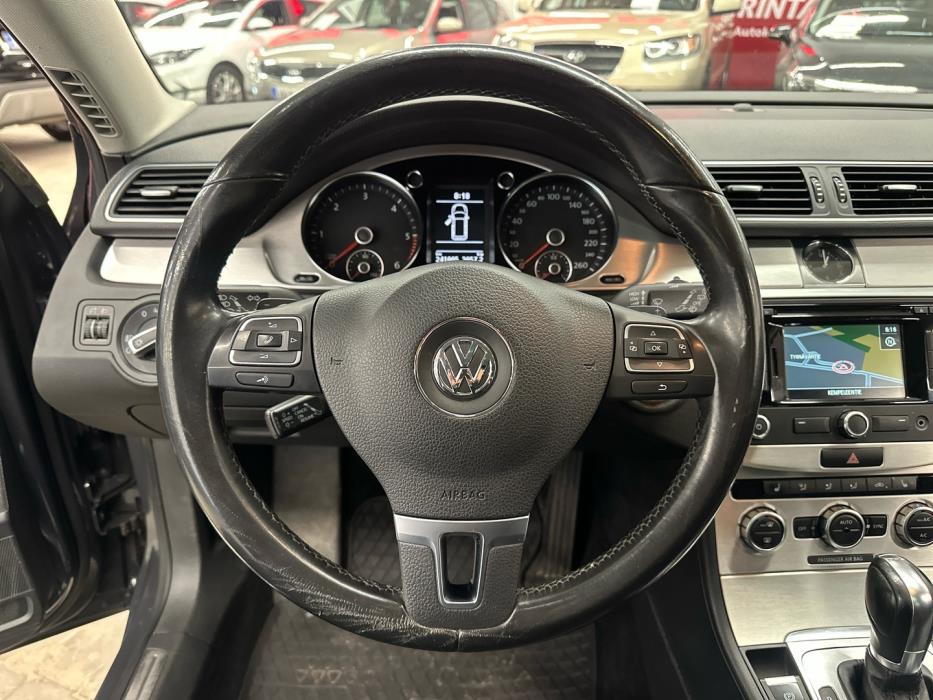VOLKSWAGEN Passat 2014