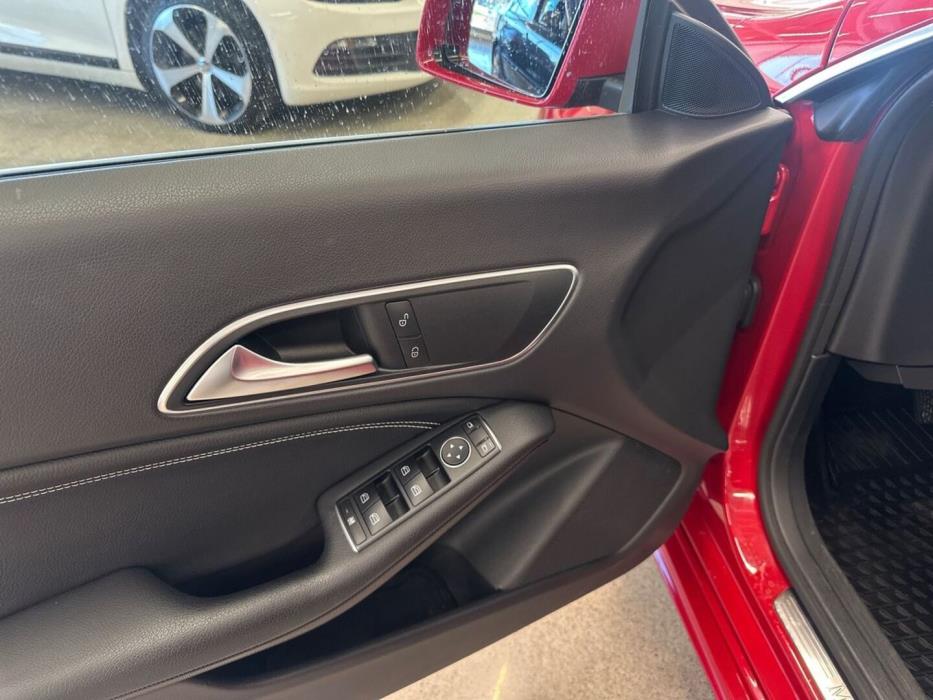 MERCEDES-BENZ CLA 2015
