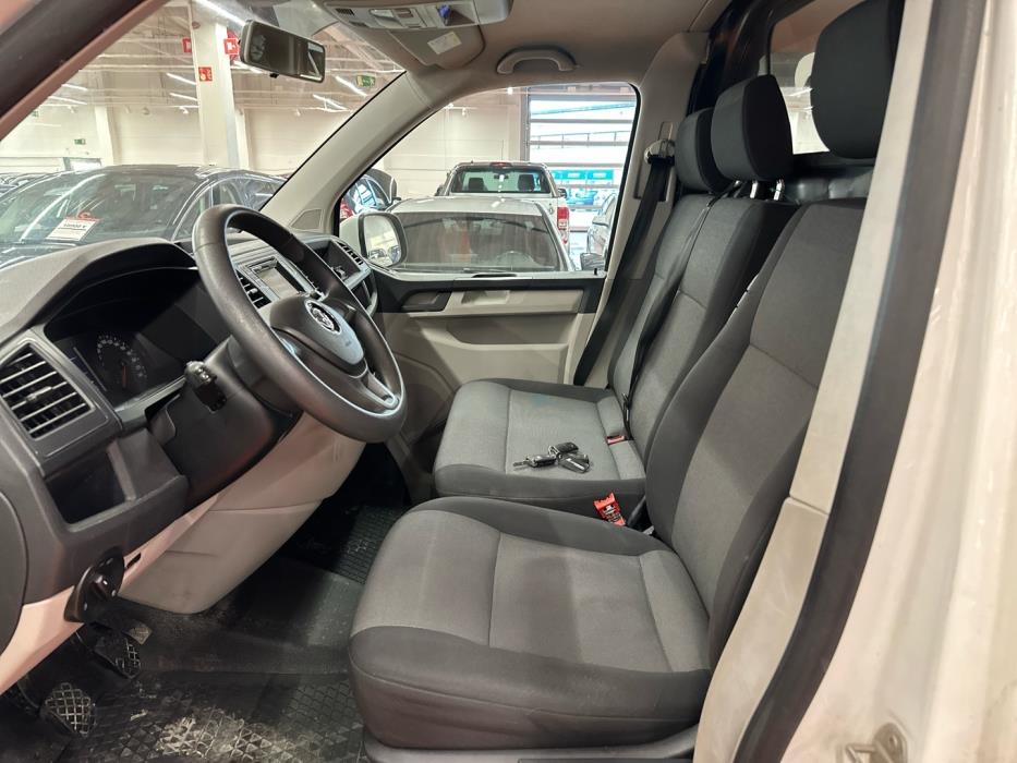 VOLKSWAGEN Transporter 2018