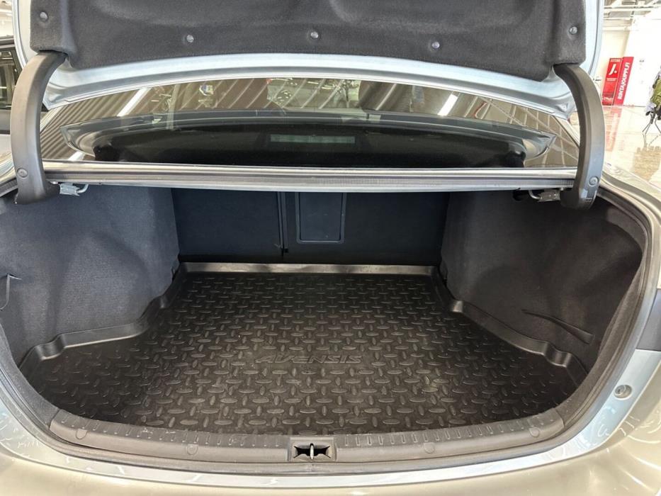 TOYOTA Avensis 2016