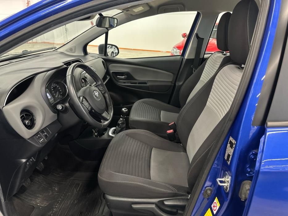 TOYOTA Yaris 2018