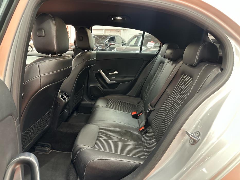 MERCEDES-BENZ A 2018