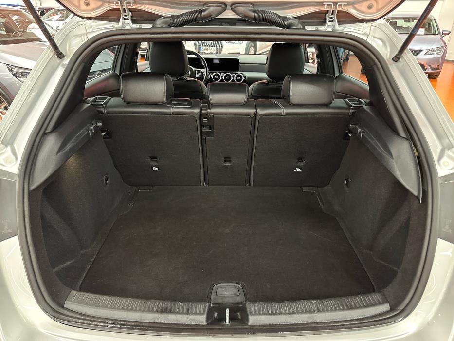 MERCEDES-BENZ A 2018