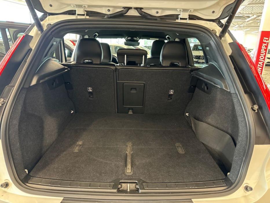 VOLVO XC40 2022