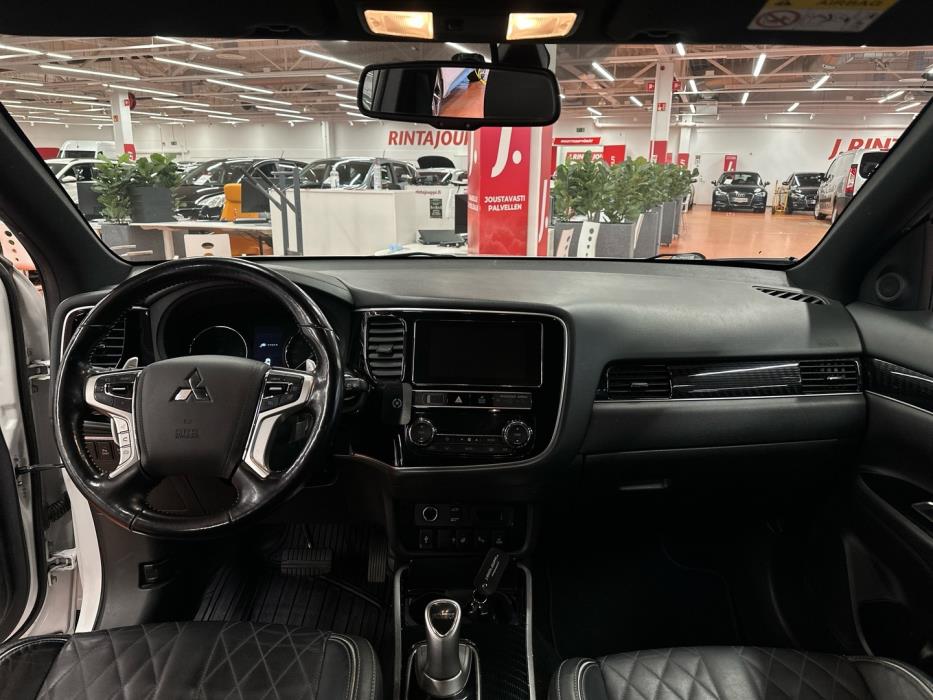 MITSUBISHI OUTLANDER PHEV 2019