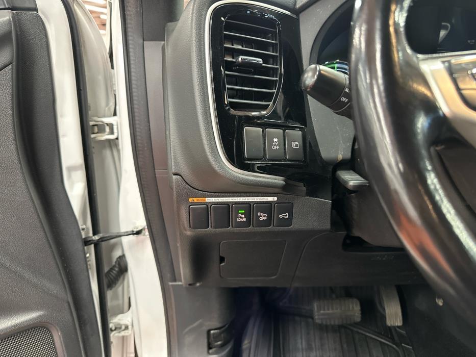 MITSUBISHI OUTLANDER PHEV 2019