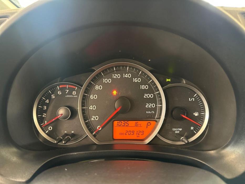 TOYOTA Yaris 2013