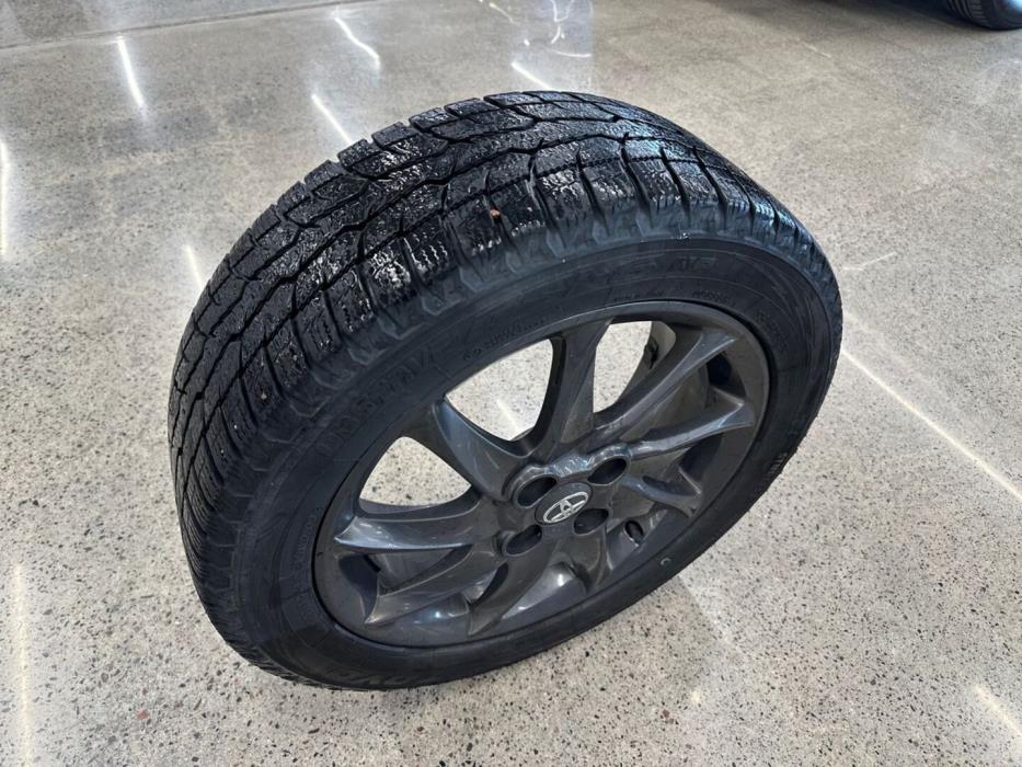 TOYOTA Yaris 2013