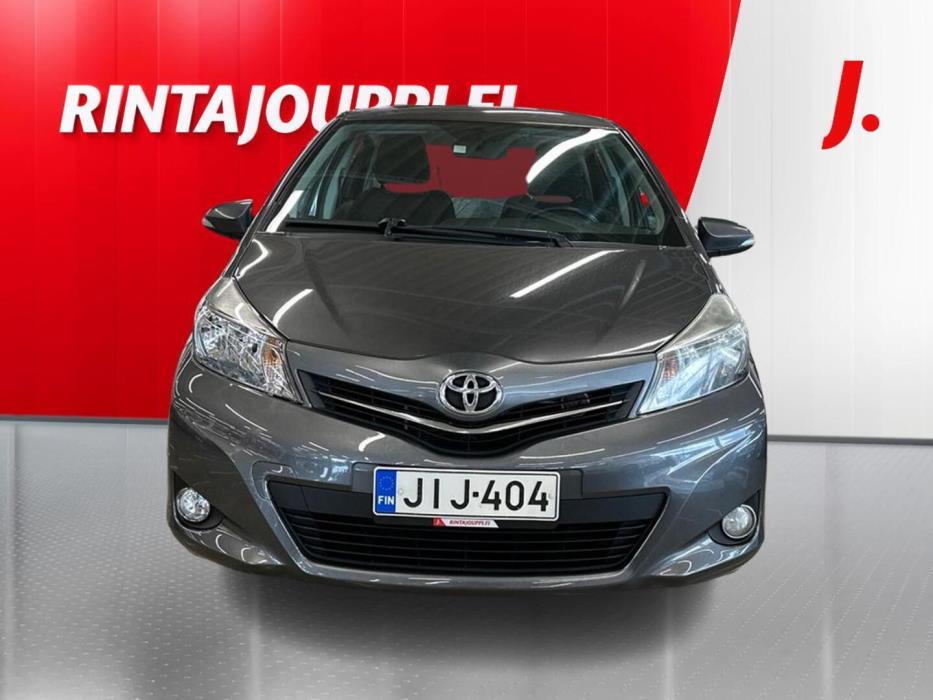 TOYOTA Yaris 2013