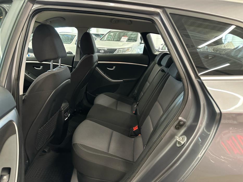 HYUNDAI i30 Wagon 2012