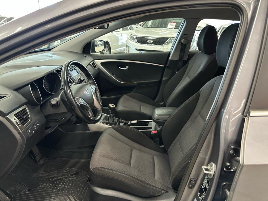 HYUNDAI i30 Wagon 2012
