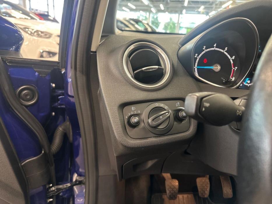 FORD Fiesta 2015