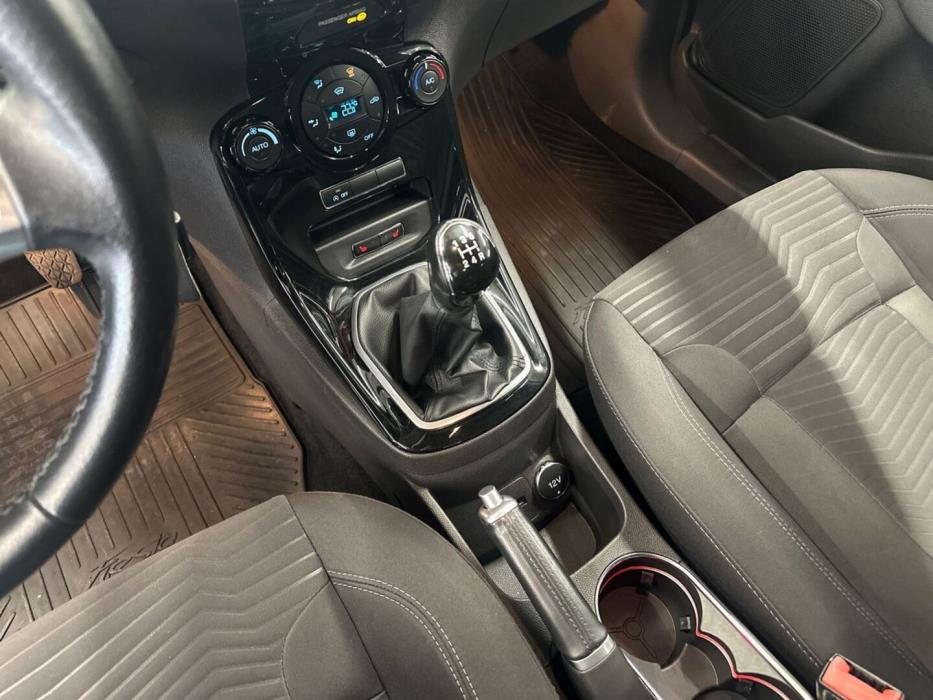 FORD Fiesta 2015