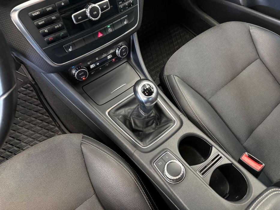 MERCEDES-BENZ A 2015