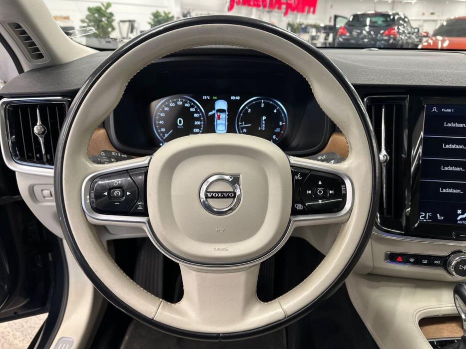 VOLVO S90 2016