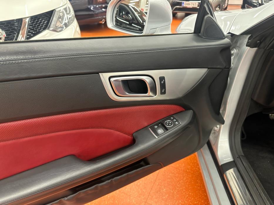 MERCEDES-BENZ SLK 2011
