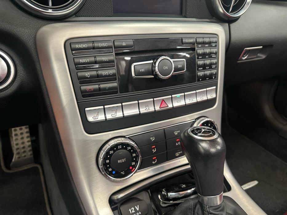 MERCEDES-BENZ SLK 2011