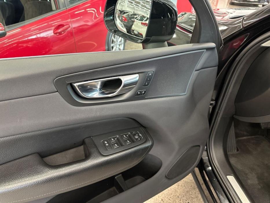 VOLVO XC60 2020
