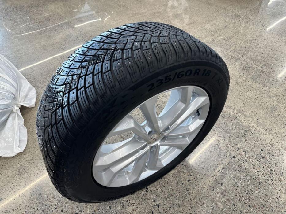 VOLVO XC60 2020