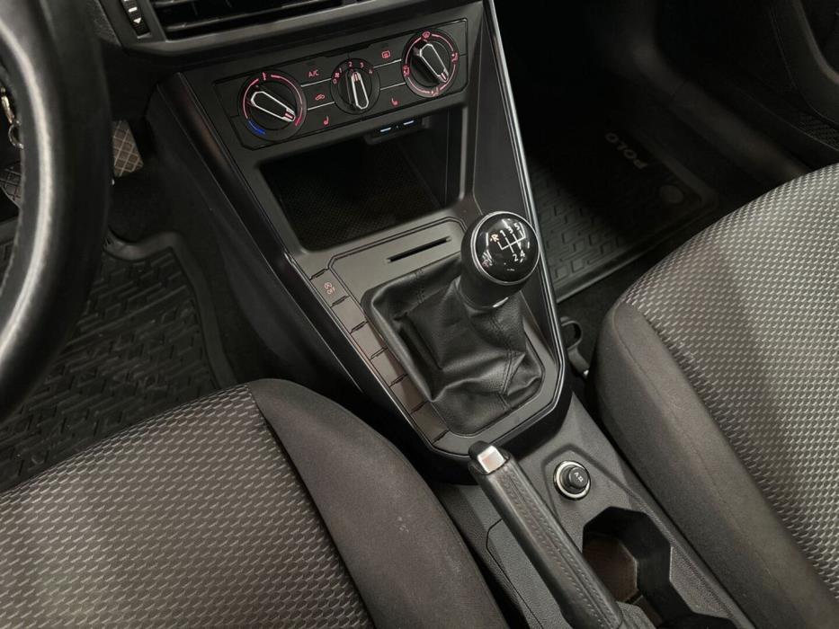 VOLKSWAGEN Polo 2021