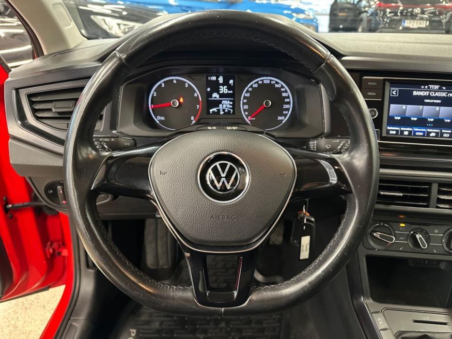 VOLKSWAGEN Polo 2021