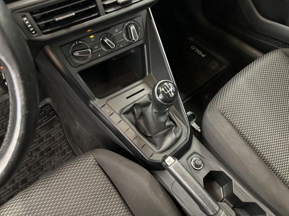 VOLKSWAGEN Polo 2021