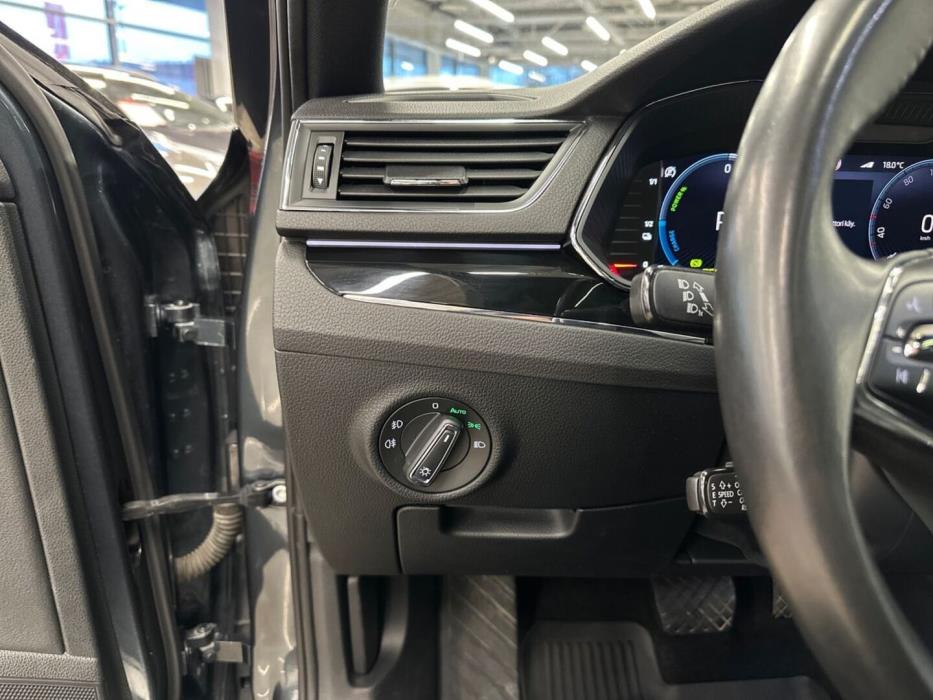 SKODA Superb 2021