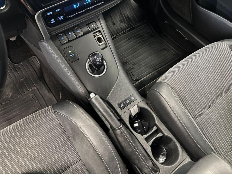 TOYOTA Auris 2017