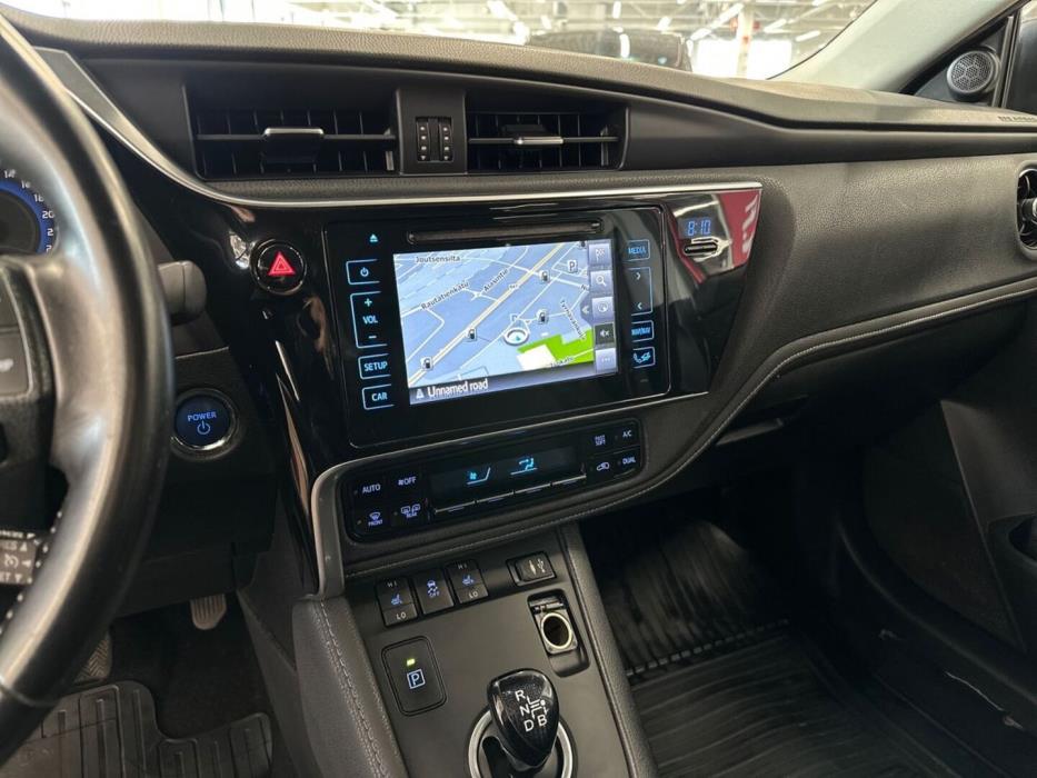 TOYOTA Auris 2017