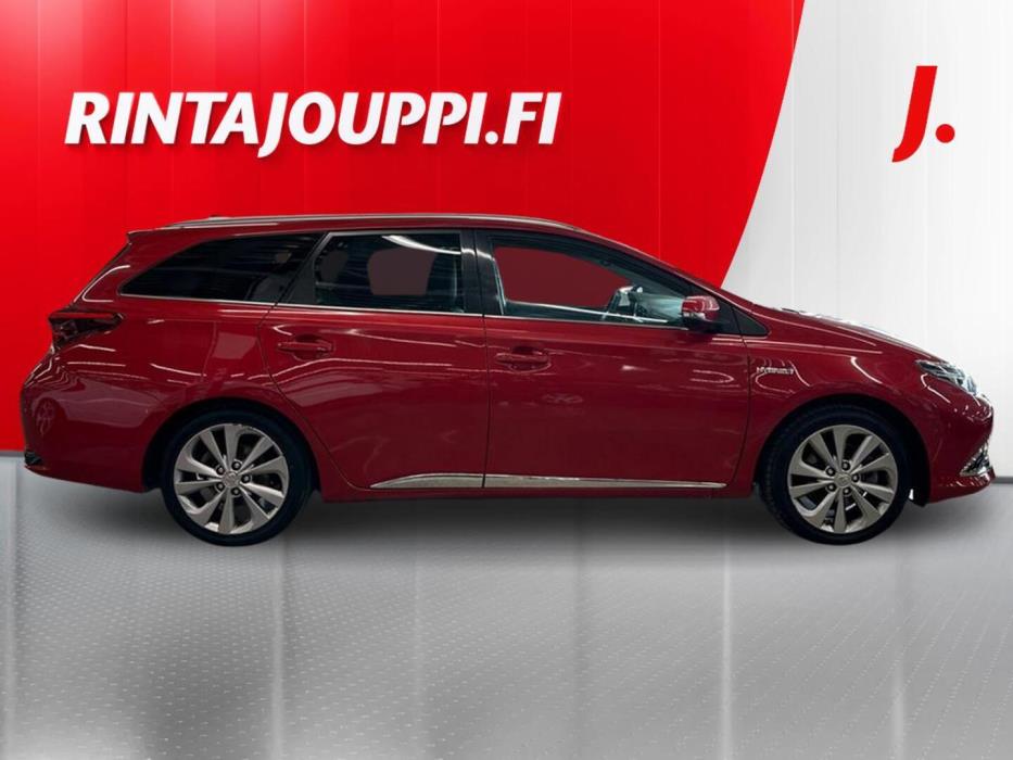 TOYOTA Auris 2017