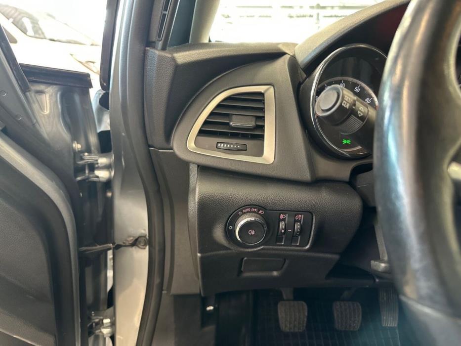OPEL Astra 2011