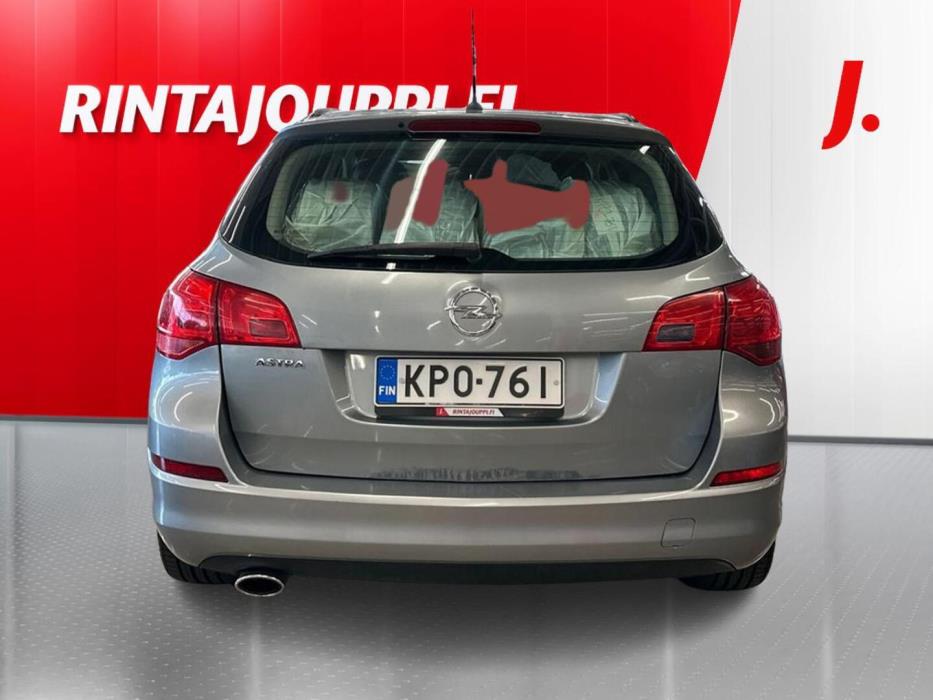 OPEL Astra 2011