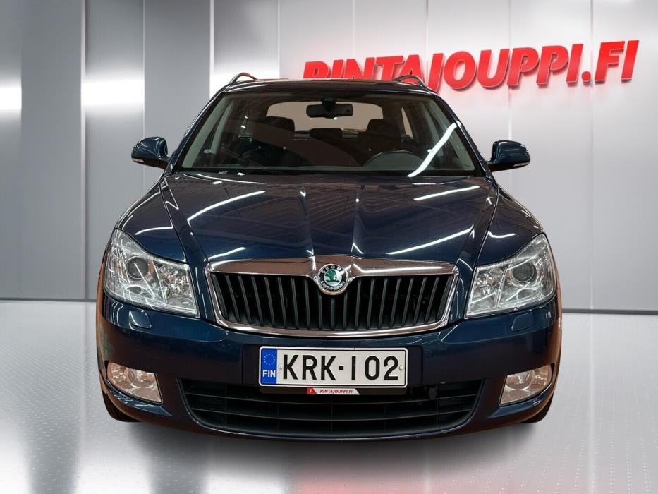 SKODA Octavia 2012